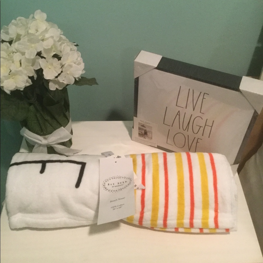 Rae Dunn “HELLO SUNSHINE” beach towel